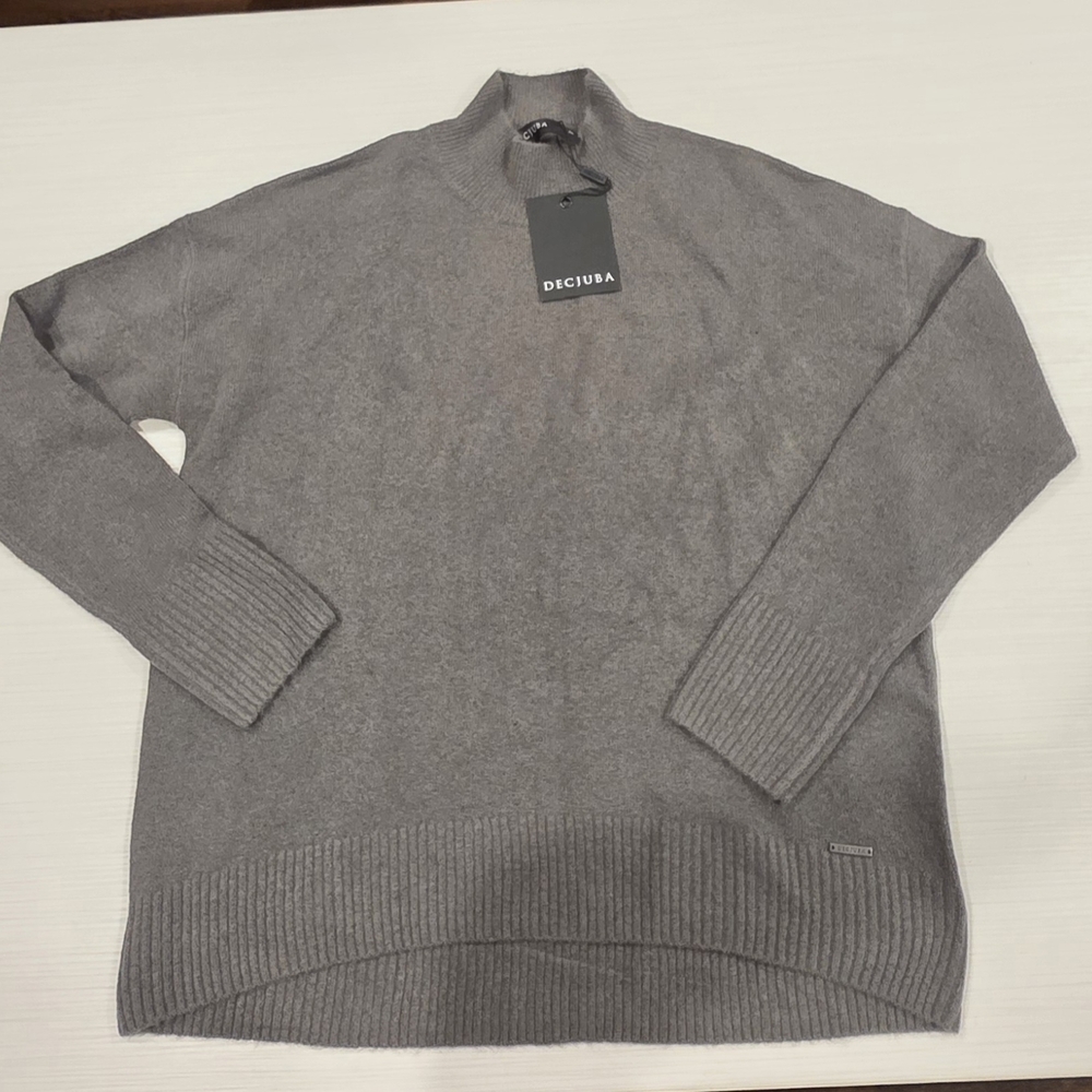 DECJUBA Ladies Turtleneck Sweater in Olive Green